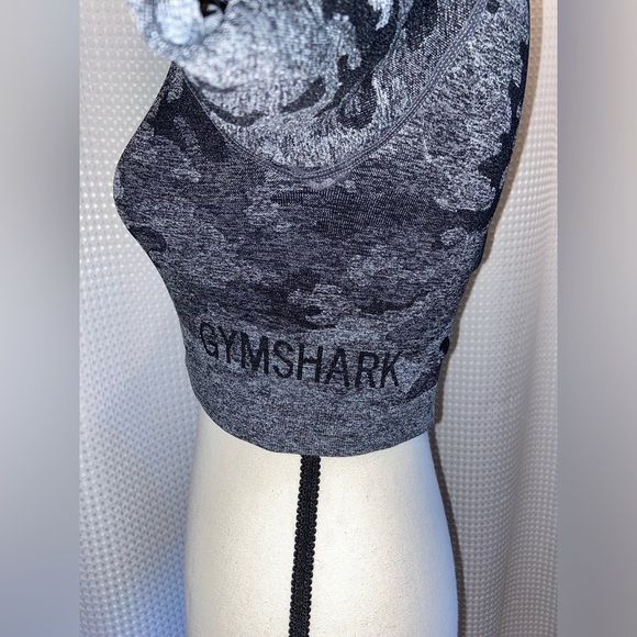 Women’s Gymshark Adapt Camo Seamless Long Sleeve Crop Top size medium - Picture 3 of 16